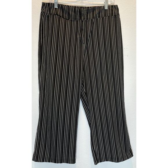 Chico’s Cropped Black and White Striped Pants Size 1.5 (M/10) - Picture 1 of 3